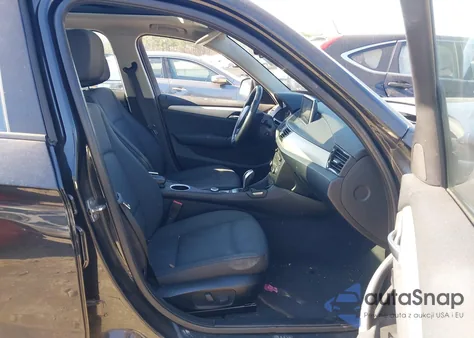 2015 BMW X1 xDrive28I z USA, uszkodzony, nr VIN WBAVL1C56FVY25088